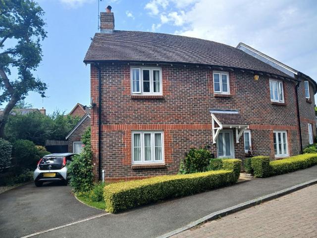 House for sale in Littlecote, West Sussex