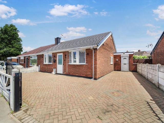House for sale in Burtonwood and Westbrook, Warrington