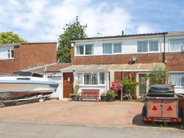 House for sale in Wolverton and Greenleys, Old Wolverton