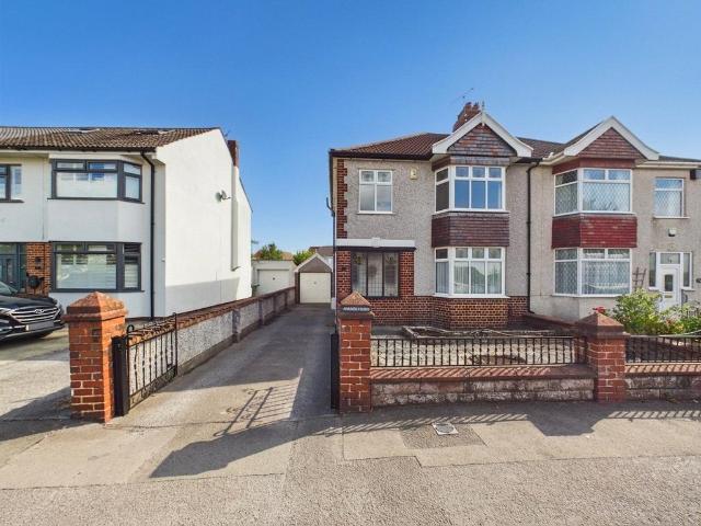 House for sale in Hanham Abbots, Kingswood