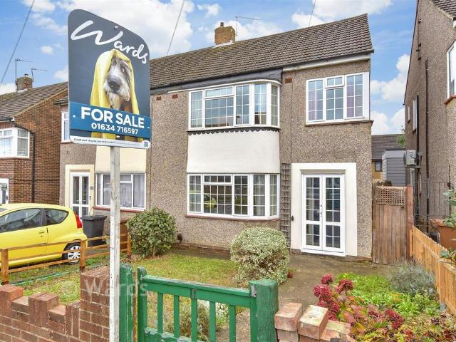 House for sale in Frindsbury