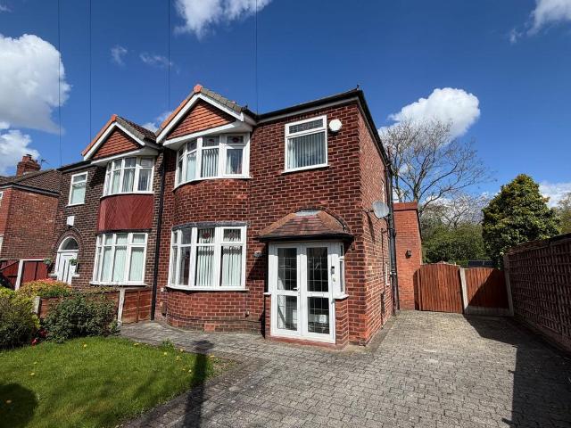 House for sale in Mosley, Trafford Park