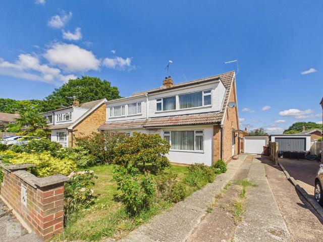 House for sale in Chatham