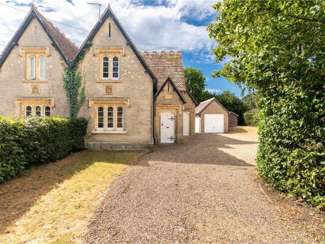 House for sale in Oakley, Merley