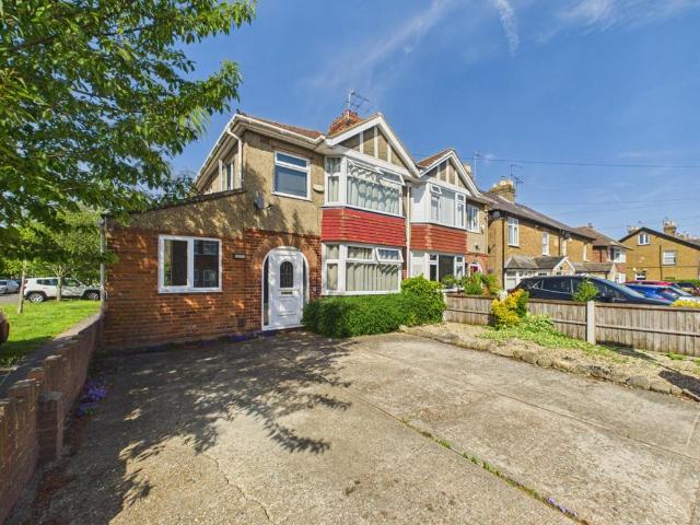 House for sale in New Town, Eton