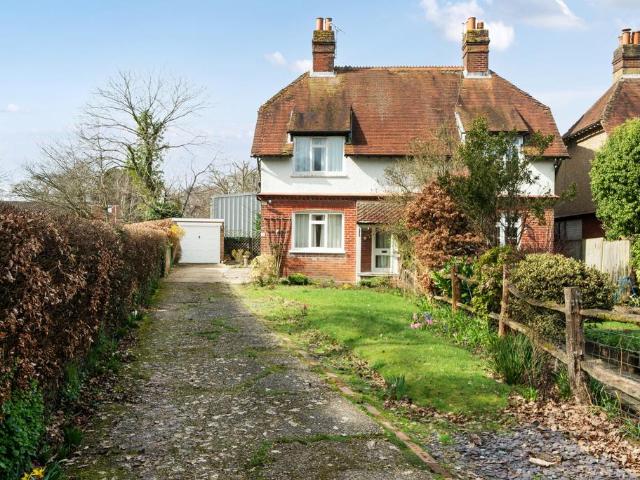 House for sale in Fole, Surrey