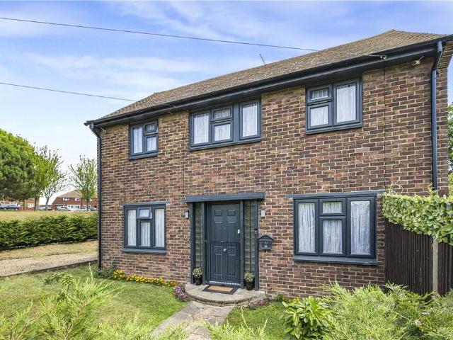 House for sale in Ramsden, Greater London