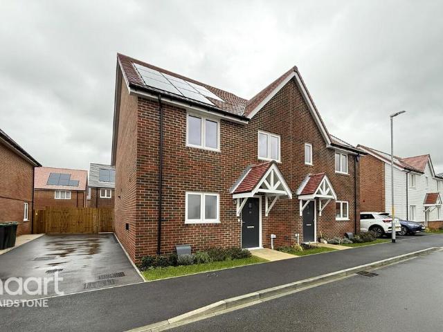 House for sale in Sandown Park, Kent