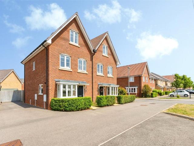 House for sale in Leighton-Linslade, Leighton Buzzard