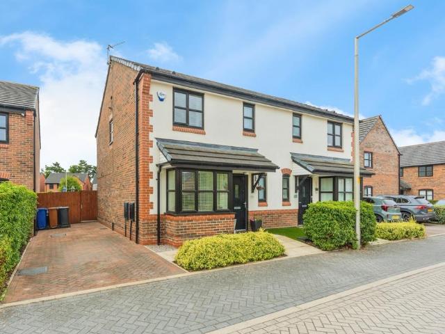 House for sale in Hazel Grove, Greater Manchester