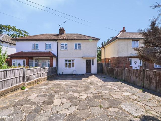 House for sale in Barkingside, Greater London