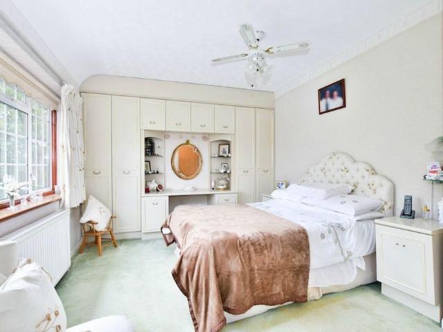 House for sale in Farnham Common, Buckinghamshire