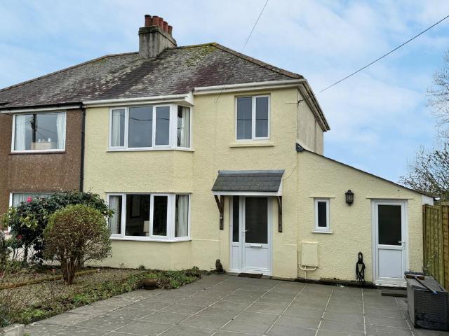 House for sale in Weir Quay, Devon