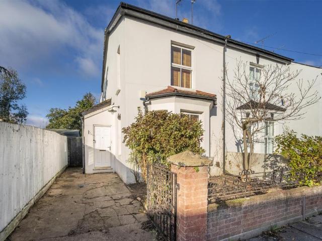 House for sale in London Borough of Ealing, Hanwell