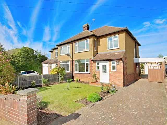 House for sale in Allington, Midway