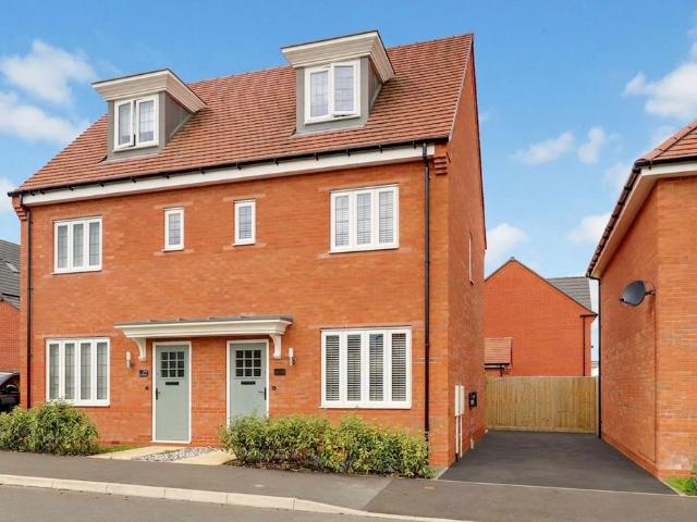 House for sale in Barton In Fabis, East Midlands