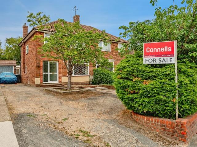 House for sale in Red Hill, Surrey