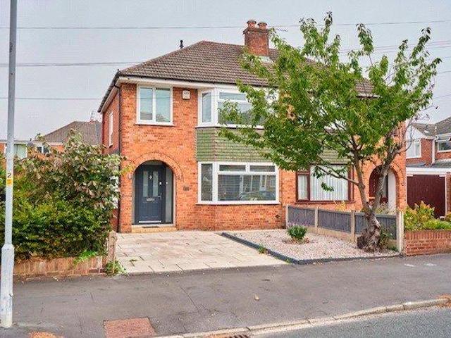 House for sale in Kennessee Green, Maghull