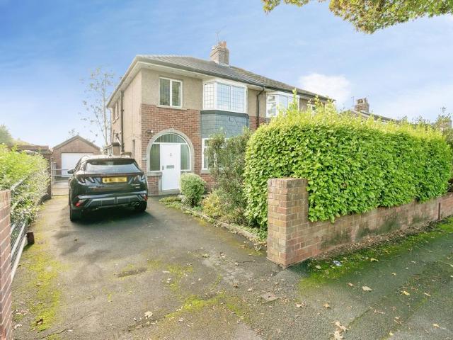 House for sale in Reedley, Pendle