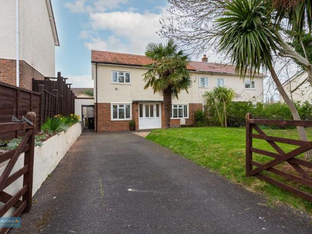 House for sale in Holway, Rumwell