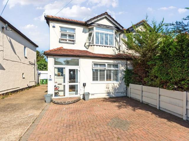 House for sale in Blackfen, Greater London