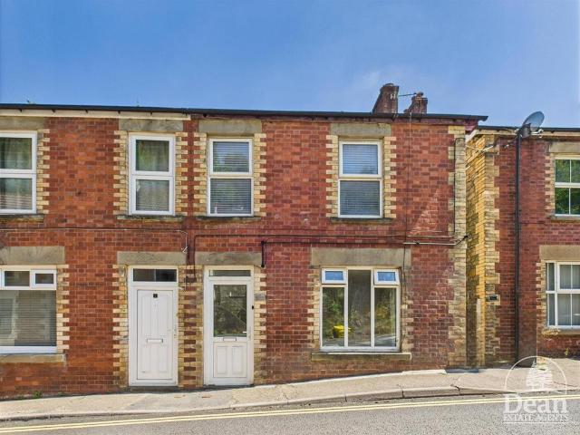 House for sale in Bromsberrow Heath, Gloucestershire