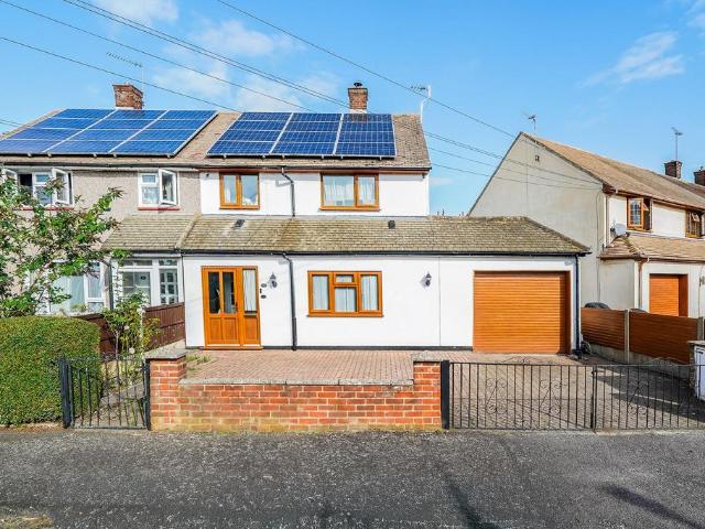 House for sale in London Borough of Havering, Greater London