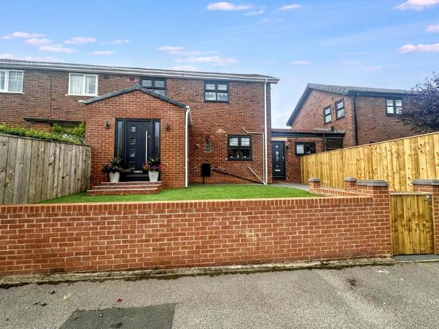 House for sale in Thornley