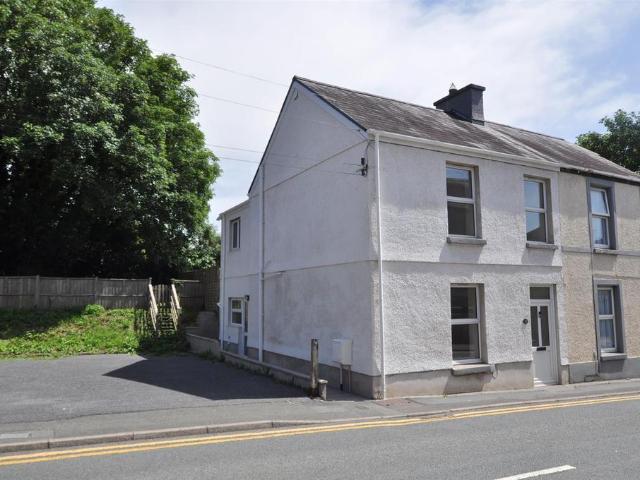 House for sale in Carmarthen, Wales