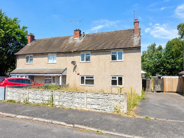 House for sale in Landywood, Great Chatwell