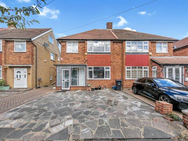 House for sale in Little Heath, Greater London