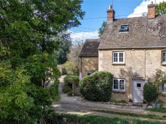 House for sale in Black Bourton, Oxfordshire