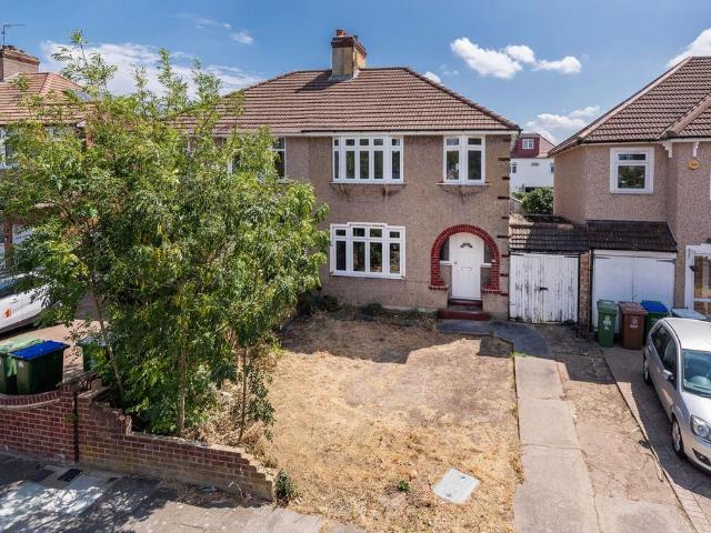 House for sale in Upper Belvedere, Greater London