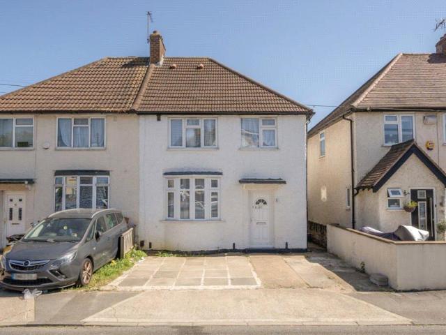 House for sale in Gould's Green, Greater London