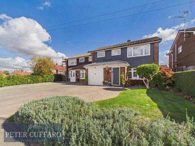 House for sale in Roydon, Epping Forest