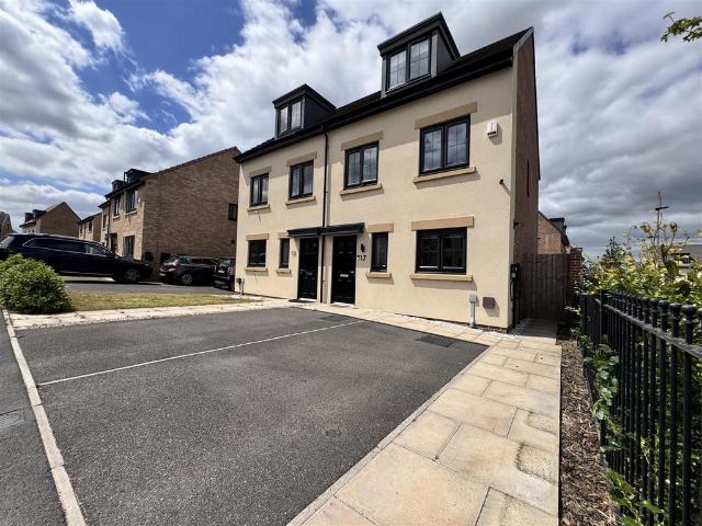 House for sale in Thurnscoe, South Yorkshire