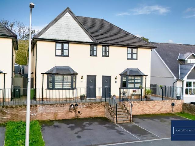House for sale in Pen-y-Waun, Hirwaun