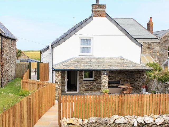 House for sale in Tintagel, Cornwall