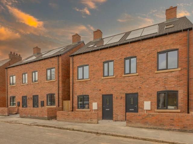 House for sale in Stanford On Avon, Leicestershire