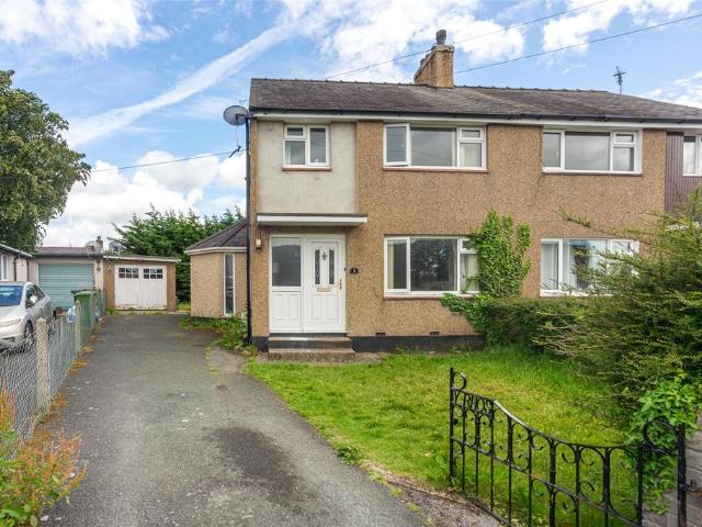 House for sale in Pentir, Wales