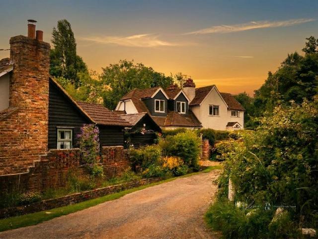 House for sale in Pachesham Park, Surrey