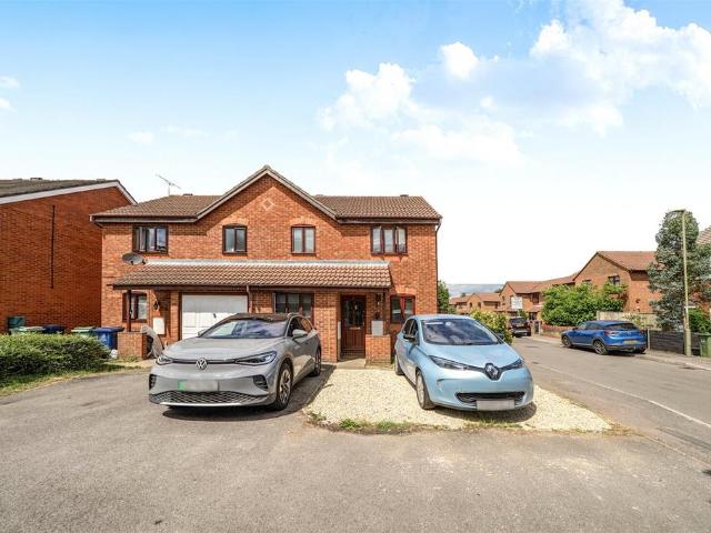 House for sale in Greater Leys, The Slade