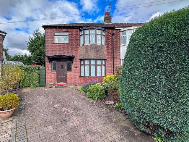 House for sale in Heaton Moor, Greater Manchester