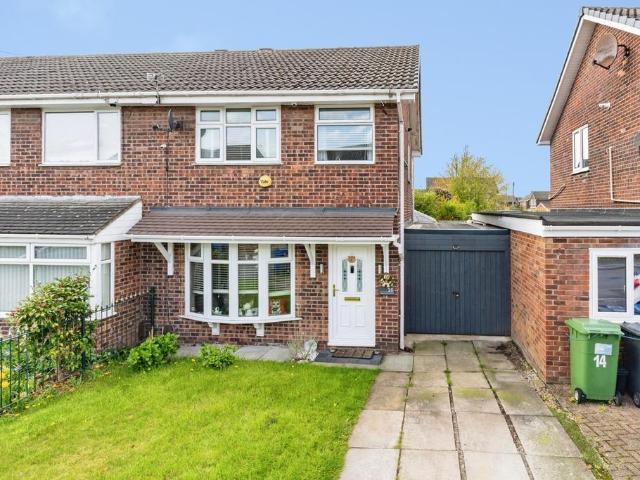 House for sale in Hood Manor, Warrington