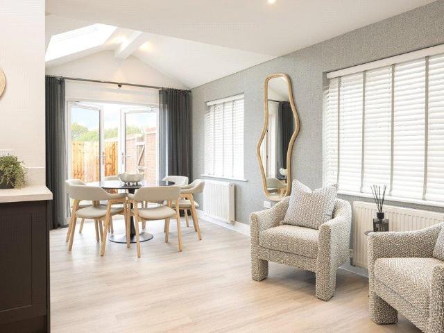 House for sale in Mindenhurst, Heol-las