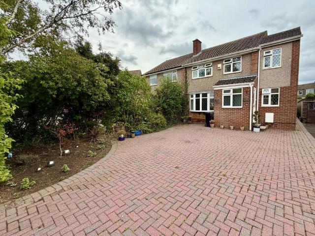 House for sale in Garforth, West Yorkshire