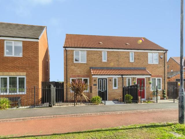 House for sale in Clavering, Hart Station