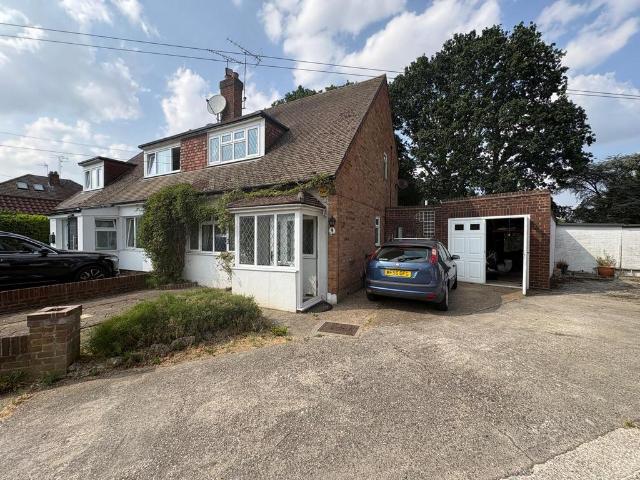 House for sale in Hutton, Navestock Side