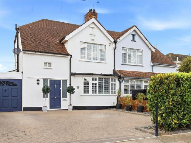 House for sale in North Shoebury, Alton Barnes