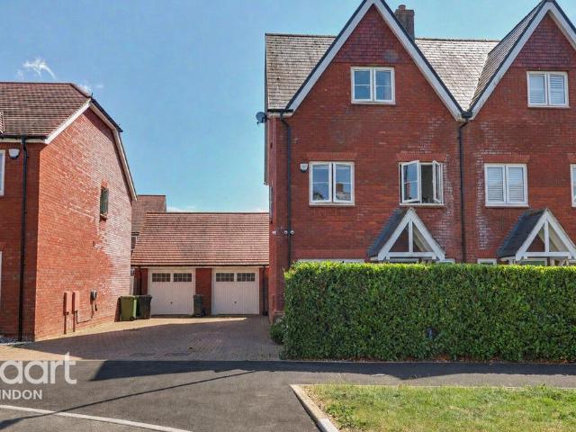 House for sale in Abbey Mead, Swindon